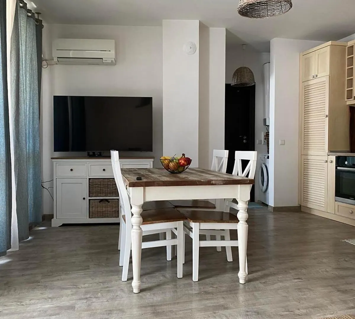 Sea Garden Apartment, Excellent Location With Free Parking Burgaz Daire
